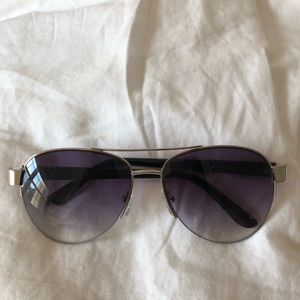 AVIATOR SUNGLASSES